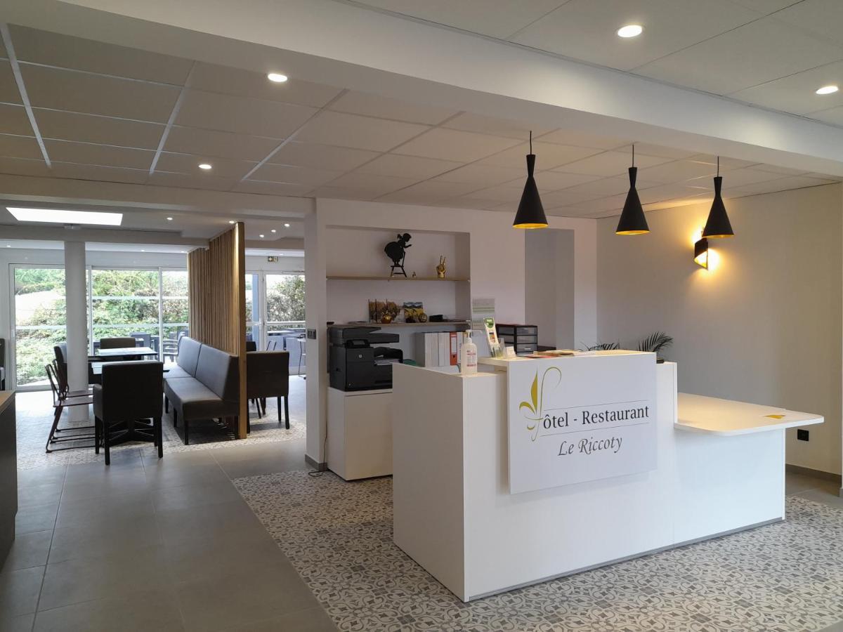 Hotel Le Riccoty Blyes Esterno foto